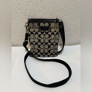 Coach signature canvas crossbody